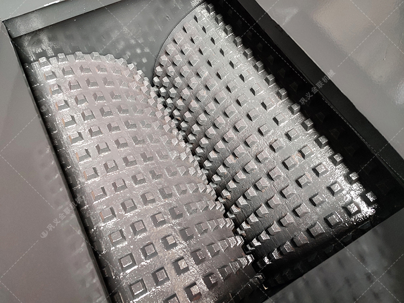 瀝青混合料性能不達標(biāo)？雙齒輥破碎機助你提升路面質(zhì)量